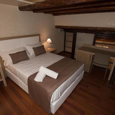 B&B La Serenissima Palermo Buitenkant foto