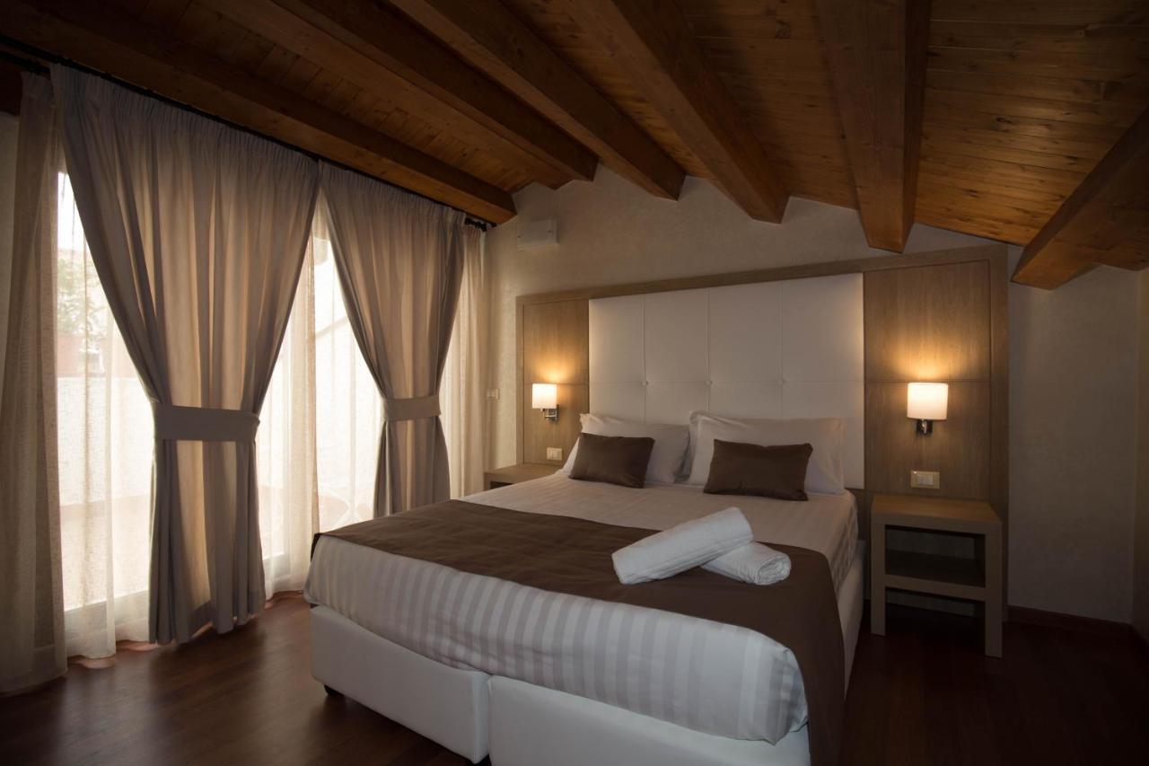 B&B La Serenissima Palermo Buitenkant foto